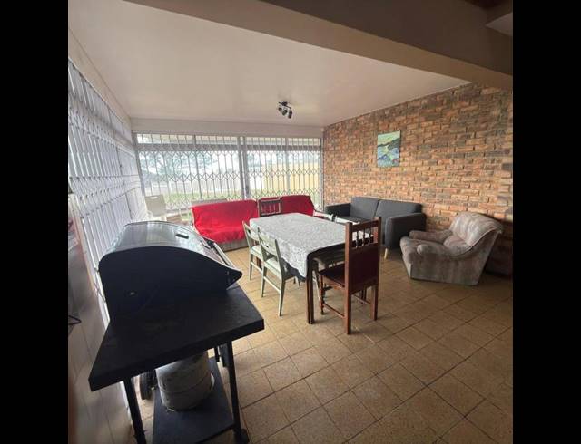 8 BEDROOM HOUSE FOR SALE IN DOC WILSON POINT
